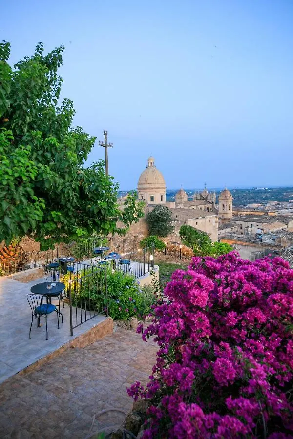 Pensión Trigona Garden Suite Noto
